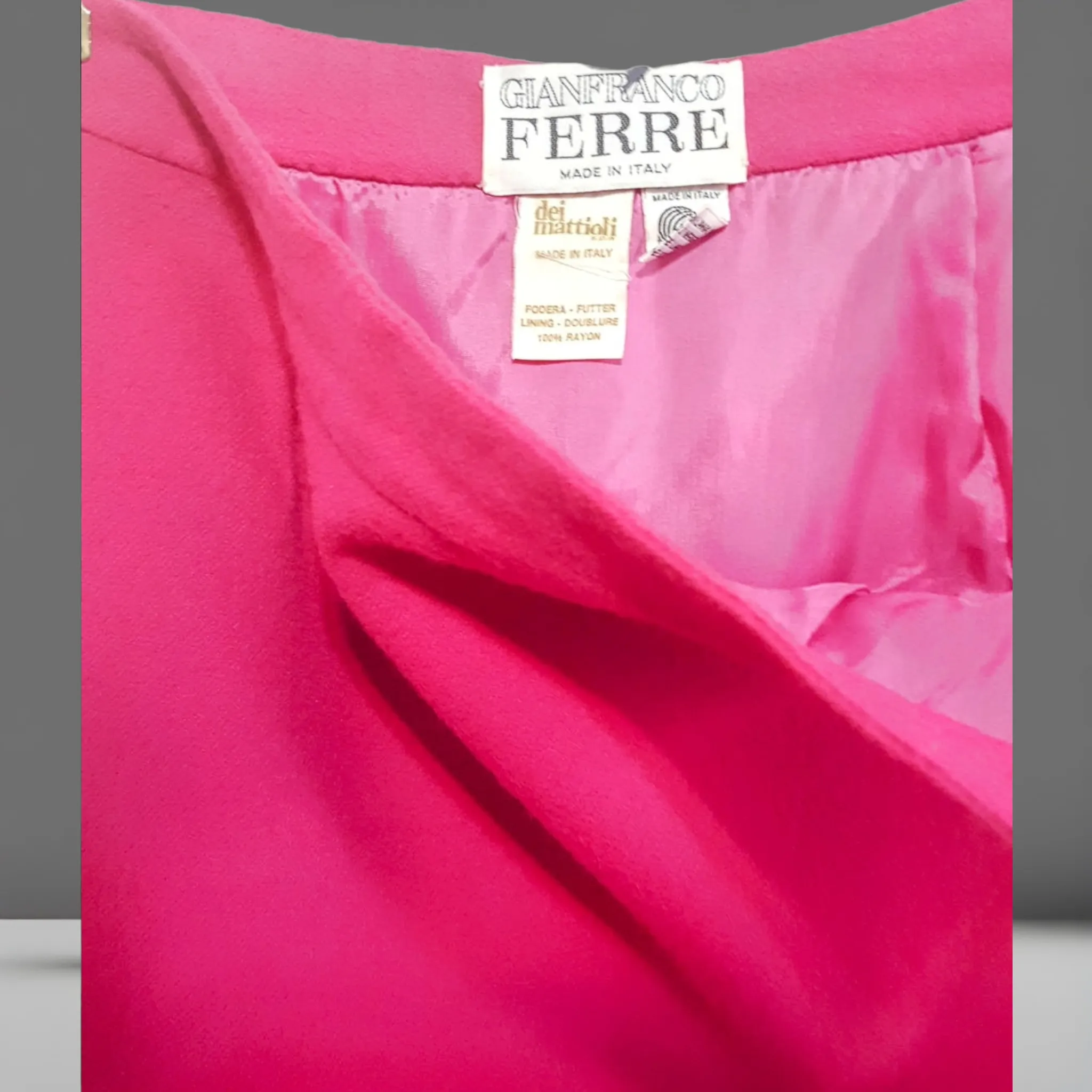 90s Hot Pink Vintage Gianfranco Ferre Hot Pink Wool Pencil Skirt size S