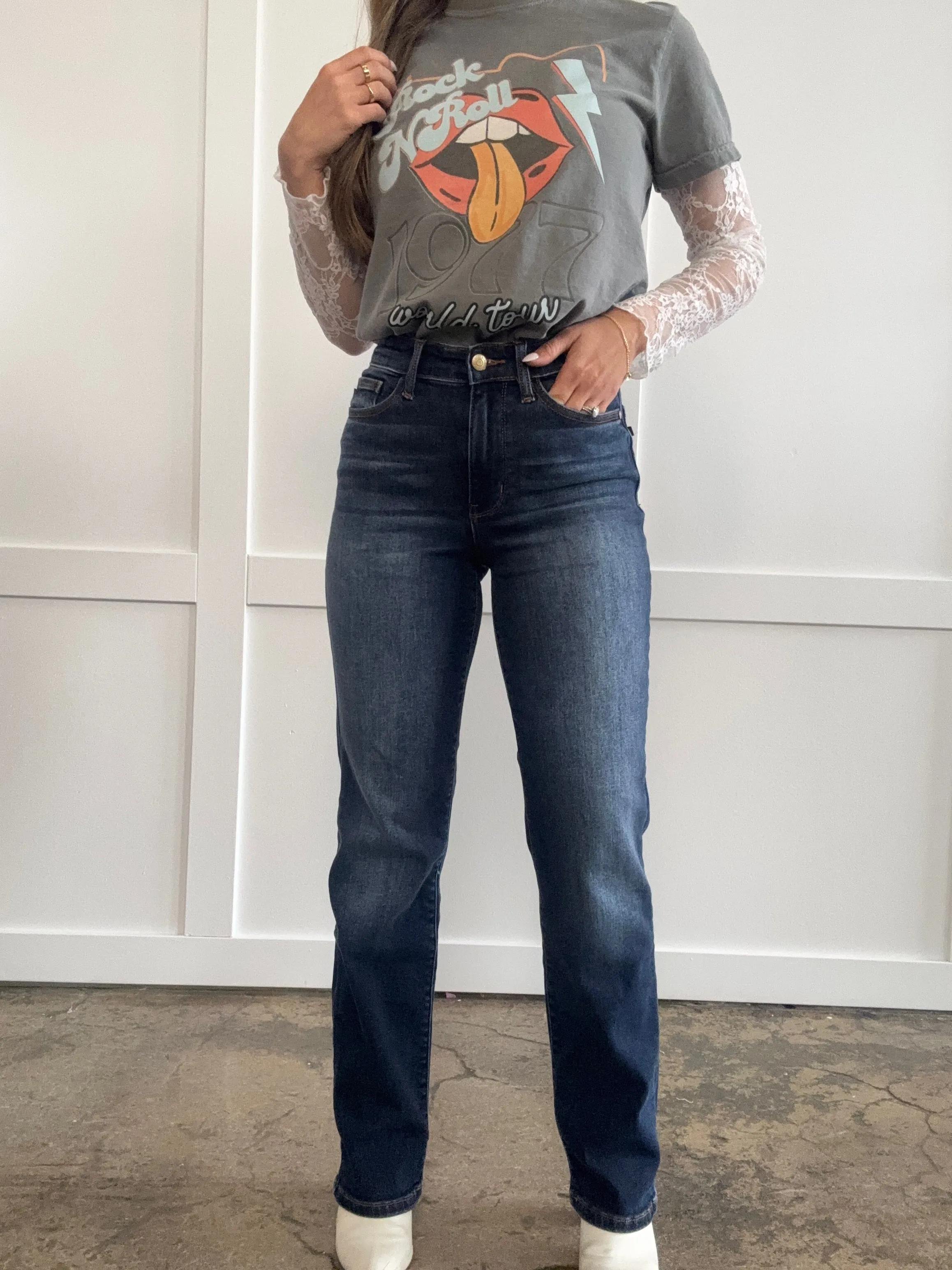 Daphne Straight Leg Judy Blue Jeans