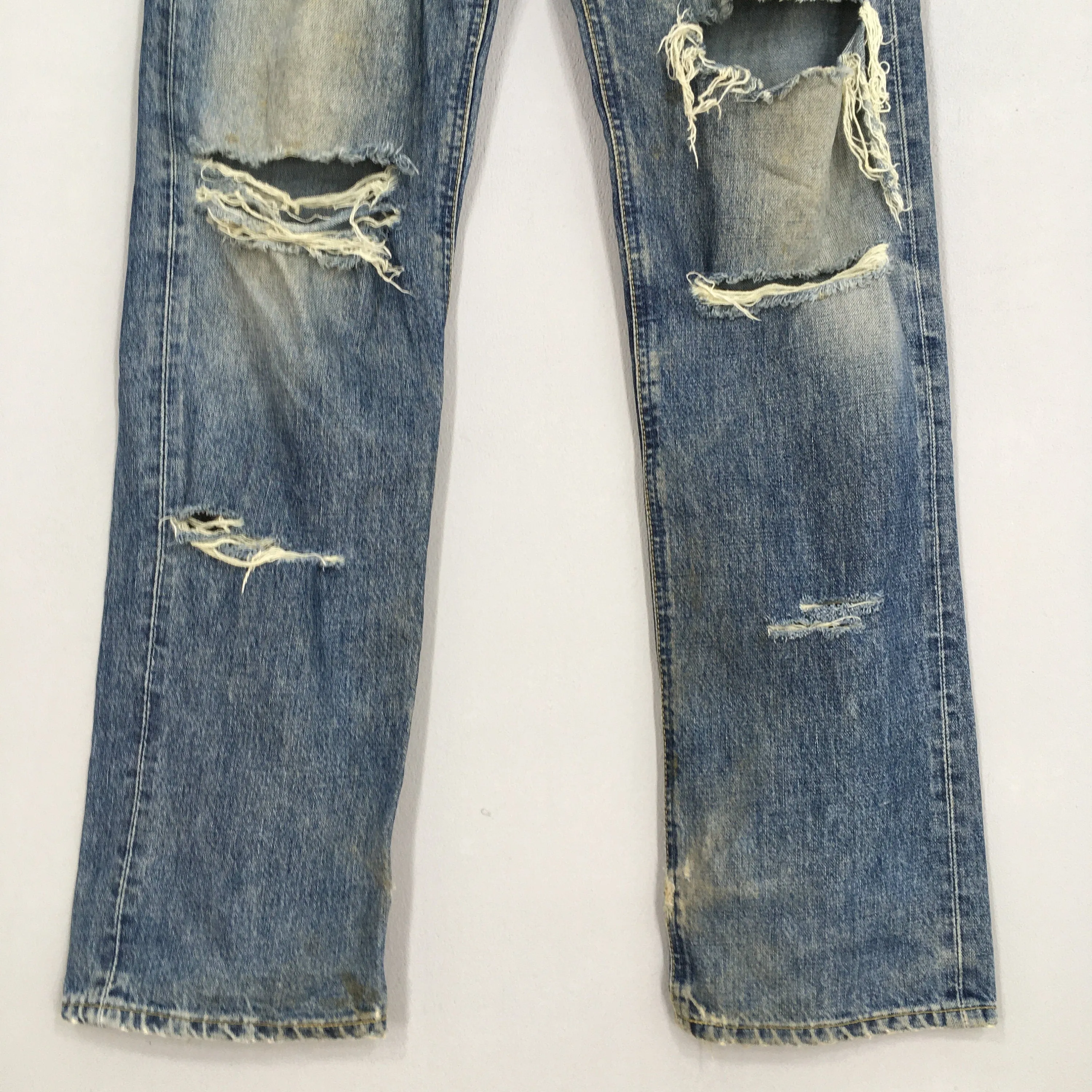 Lee Japan Faded Blue Distressed Jeans Size 30x33