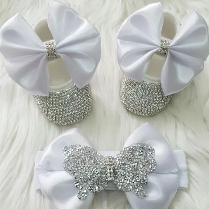 Luxurious Bling Shoes and Headpiece Set - Posh White